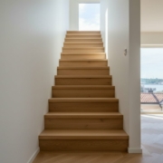 Trappsteg: Allt du behöver veta för en lyckad trapprenovering 2026